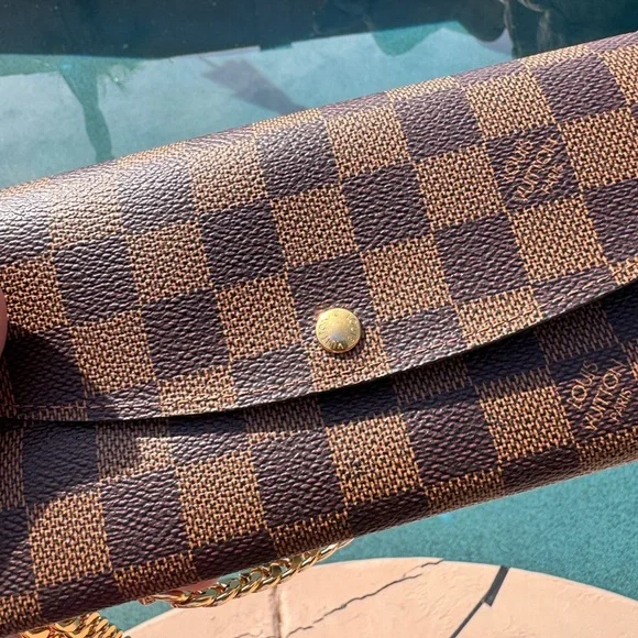 Authentic Louis Vuitton Portefeuille Emilie Damier Wallet Crossbody Bag - Picture 7 of 13